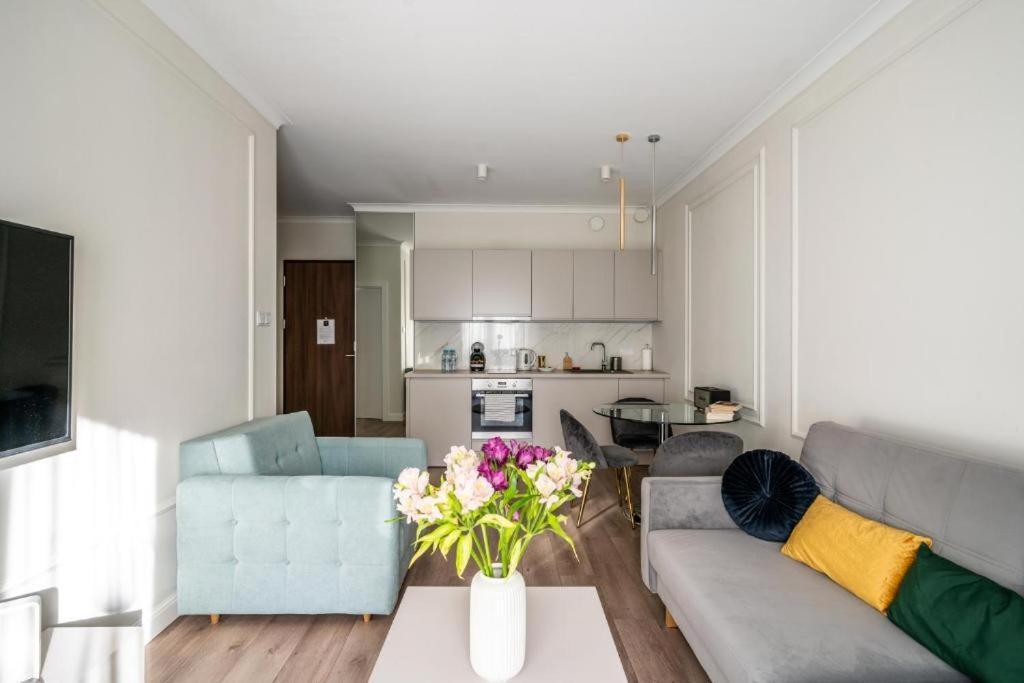 Mennica Residence Apartments Varşovia Exterior foto