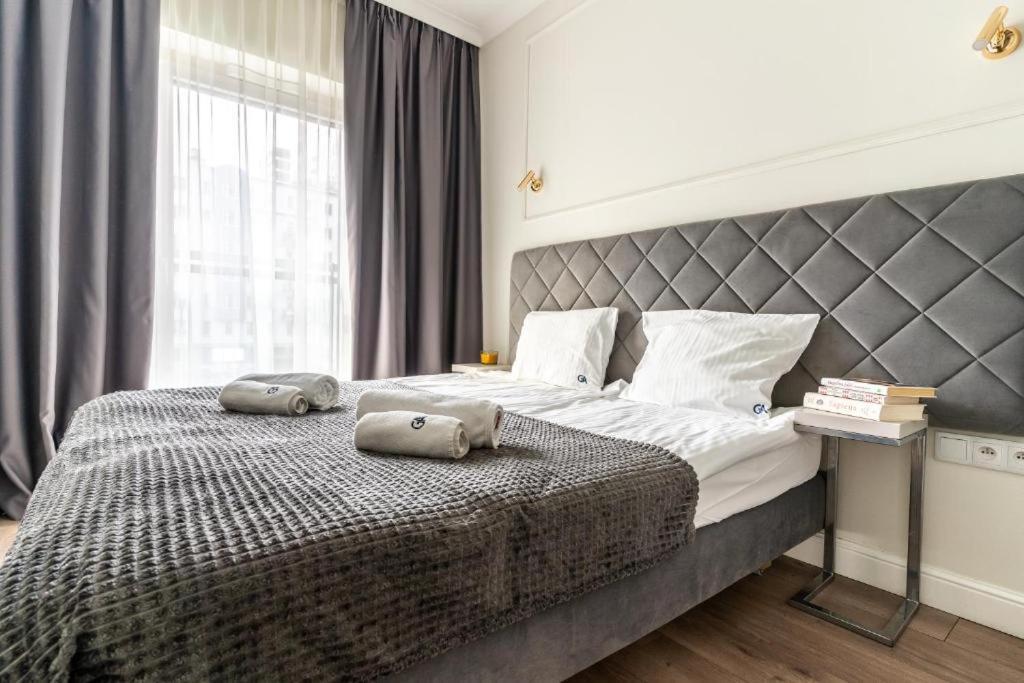Mennica Residence Apartments Varşovia Exterior foto
